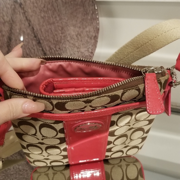 COACH Khaki & Watermelon Signature C Crossbody & Wallet Set - Picture 2 of 2